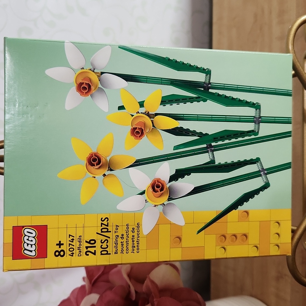 LEGOS DAFFODILS 216 - Picture 2 of 8